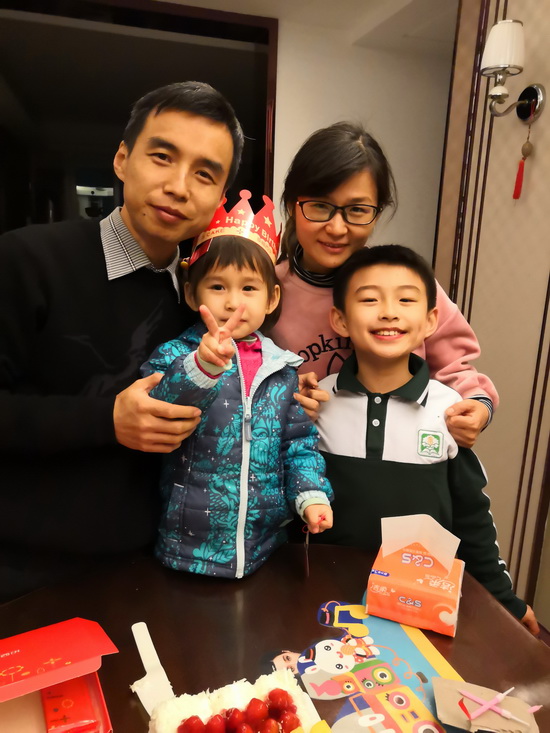 74、暖 金鑄-市場部.jpg